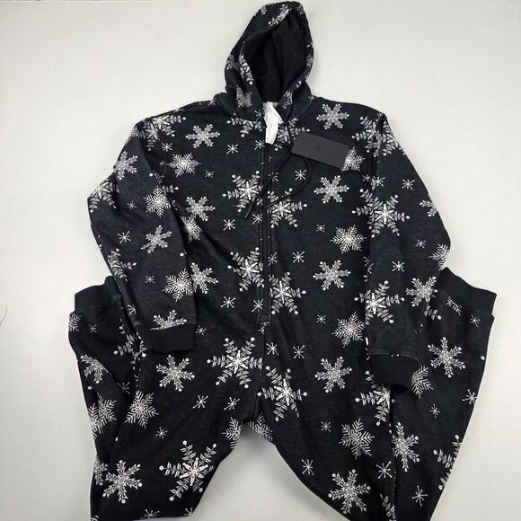 NWT Fabletics Cozy Fleece Faire Isle Nordic Hooded One Piece Medium Men & Women - Picture 2 of 11